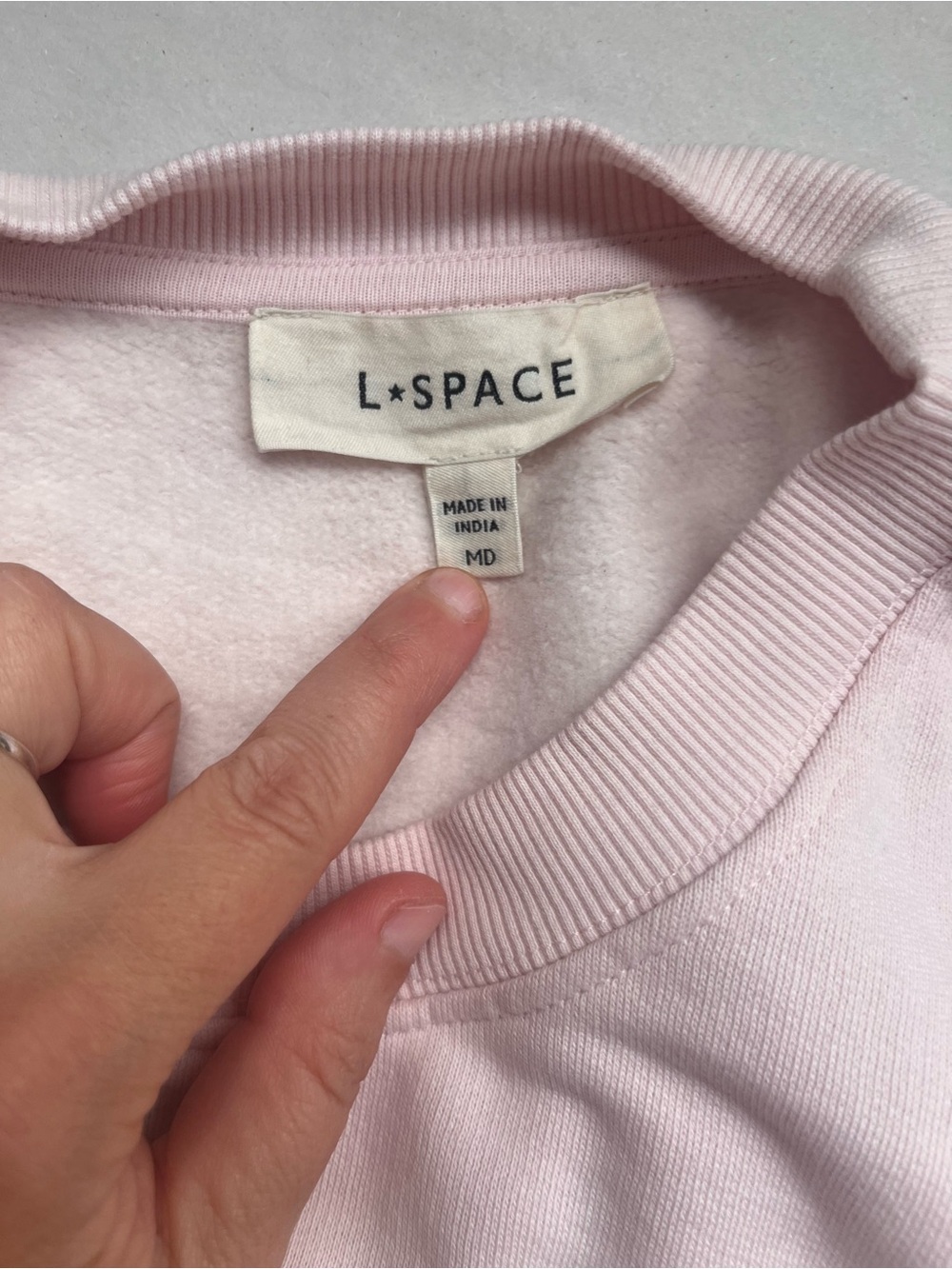 l*space Pastel Pink 'Happier in a Bikini' Oversized Crewneck Sweatshirt Medium - Picture 5 of 9